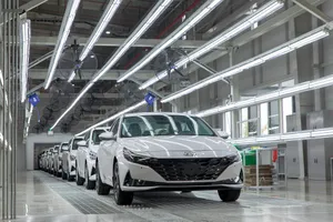 Chính phủ chỉ đạo giảm 50% lệ phí trước bạ với ô tô trong nước