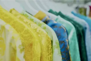 Thắt chặt chi tiêu, xu hướng thuê áo dài diện Tết lên ngôi