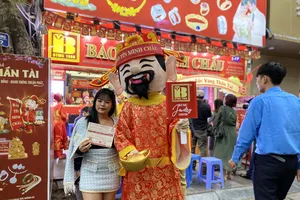 Ngày Thần tài 2024: Khách xếp hàng giảm, nhiều người tranh thủ chốt lời