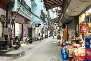 Nhà phố Hà Nội tăng giá theo giá căn hộ