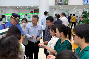 Giá bán vàng miếng SJC tại các ngân hàng giảm 1 triệu đồng so với hôm qua