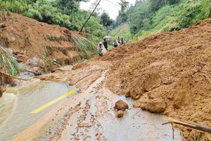 Công tác tìm kiếm người mất tích do sập Nhà điều hành Thủy điện Đông Nam Á - Nậm Lúc gặp khó 
