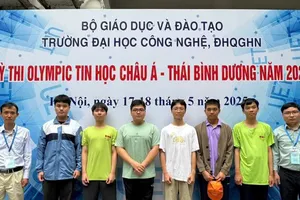 100% học sinh Việt Nam thi Olympic Tin học châu Á Thái Bình Dương đoạt huy chương