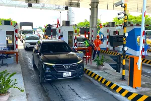 Vì sao không trừ phí đường bộ vào tài khoản ngân hàng mà phải qua tài khoản giao thông?