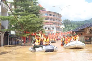 Phó Thủ tướng Trần Hồng Hà chỉ đạo khắc phục hậu quả mưa lũ tại tỉnh Cao Bằng