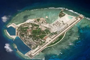 Hình ảnh vệ tinh tháng 3-2018 chụp đảo Phú Lâm bị Trung Quốc bồi đắp trái phép. Ảnh: REUTERS