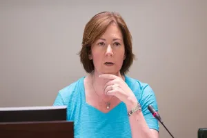 Đại sứ Ý tại Úc qua đời do rơi từ ban công tầng ba