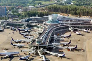 Moscow trả đũa, 'cấm cửa' máy bay từ 36 khu vực vào không phận Nga