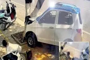 VIDEO: Cô gái thoát chết trong gang tấc khi ô tô lao thẳng về mình