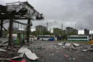 Nóng Nga-Ukraine 20-5: Vũ khí, tiền phương Tây tiếp tục đổ về Ukraine, vẫn còn chỉ huy Ukraine trong nhà máy Azovstal