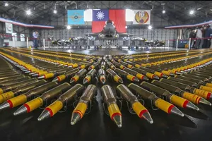 Quốc hội Mỹ ra dự luật nhằm giảm phụ thuộc nguồn cung đạn từ Trung Quốc, Nga