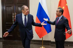 Ông Lavrov kêu gọi Trung Quốc tăng cường hợp tác đối phó Mỹ