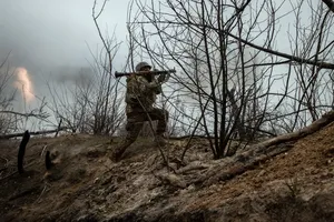 VIDEO: Lính Nga, Ukraine đánh giáp lá cà ở Bakhmut 