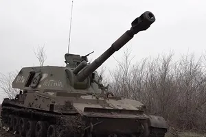 VIDEO: Pháo tự hành Akatsiya Nga ngụy trang, bắn liên tục vào Ukraine