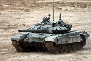 VIDEO: Uy lực tăng chiến T-80 và T-72 