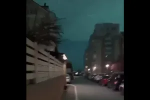 VIDEO: Chớp sáng bí ẩn trên bầu trời Kiev 