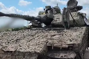 VIDEO: Nội thất xe chiến đấu bọc thép Thụy Điển bị Nga thu giữ 