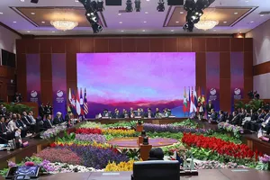 Hội nghị Cấp cao ASEAN 43: ASEAN không phải đấu trường cạnh tranh 