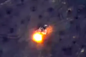 VIDEO: UAV Lancet Nga phá hủy xe tăng Leopard của Ukraine