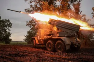 VIDEO: UAV Ukraine 'truy sát' pháo phản lực BM-21 Grad Nga