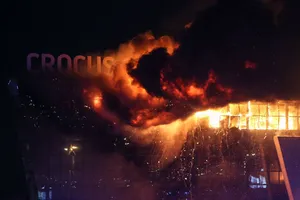 Ai gây ra vụ tấn công nhà hát ở Nga? 