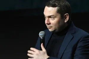 Một tỉnh trưởng Nga bị đâm vào bụng