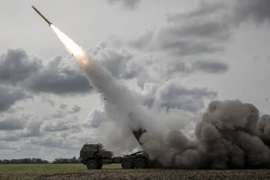 NATO ‘bật đèn xanh’ cho Ukraine dùng vũ khí đánh sang Nga: Moscow yêu cầu HĐBA họp khẩn; Ông Putin nêu cách thức đáp trả