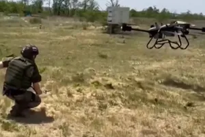 VIDEO: Nga thử nghiệm UAV vận tải chở biệt kích và vũ khí