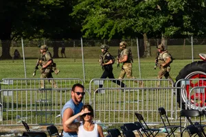 Cảnh sát địa phương có mặt cùng tòa nhà với nghi phạm bắn ông Trump? 