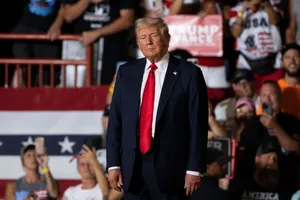 Bị truy tố vì thuê nhầm đặc vụ FBI đi ám sát các nhân vật cấp cao Mỹ