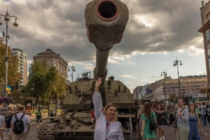 Nga có ‘bí kíp’ gì để không cạn xe bọc thép? 