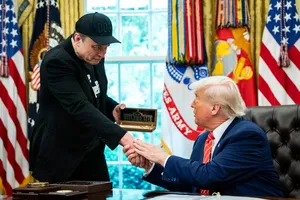 Chính phủ ông Trump và các công ty tỉ phú Musk có dễ ‘nghỉ chơi’ với nhau?