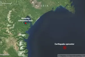 Ảnh vệ tinh: Căn cứ tàu ngầm hạt nhân Nga bị hư hại do động đất mạnh 8,8 độ richter