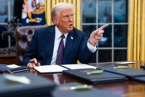 Tổng thống Trump hoãn áp thuế lên Trung Quốc thêm 90 ngày