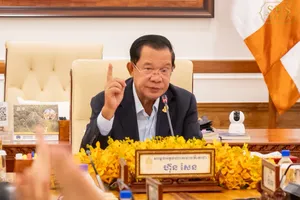 Ông Hun Sen bài xích chuyện đốt hàng hóa Thái Lan
