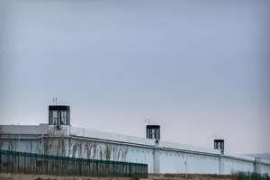 Một góc Trại cải tạo số 3 Urumqi ở Tân Cương, Trung Quốc. Ảnh: AP