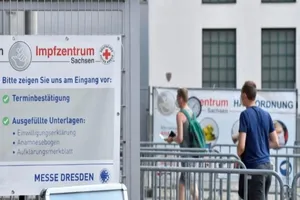 Người dân Đức đi tiêm vaccine ngừa COVID-19. Ảnh: REUTERS