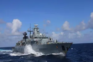 Tàu khu trục Bayern của Đức. Ảnh: TWITTER