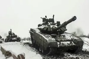 Xe tăng Nga trong một cuộc tập trận ở Vùng Rostov (Nga) hôm 26-1. Ảnh: AP
