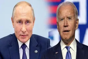 Tổng thống Mỹ Joe Biden (phải) và Tổng thống Nga Vladimir Putin. Ảnh: AP