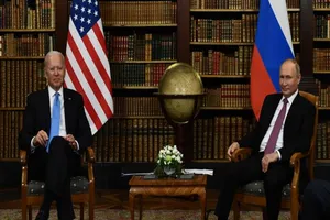 Tổng thống Mỹ Joe Biden (trái) và Tổng thống Nga Vladimir Putin. Ảnh: AFP