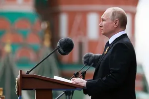 Tổng thống Nga Vladimir Putin phát biểu tại Quảng trường Đỏ ngày 9-5. Ảnh: SPUTNIK