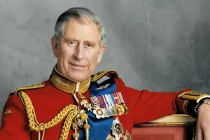 Thái tử Charles chụp một bức chân dung chính thức vào tháng 11- 2008. Ảnh: CNN