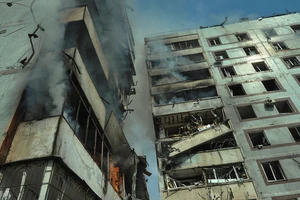 Nóng Nga-Ukraine 23-3: Nga oanh tạc khắp Kiev, Zaporizhia; Tình hình đông Ukraine thay đổi lớn