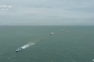 71 máy bay quân sự Trung Quốc vượt trung tuyến, áp sát Đài Loan