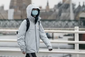 Làn sóng COVID-19 mới phủ bóng châu Á