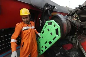 Xác định nguyên nhân 3 đoàn tàu tông nhau làm gần 300 người chết 