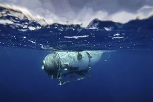 Tàu ngầm mất tích khi tham quan xác Titanic: Kết cấu tàu và tour