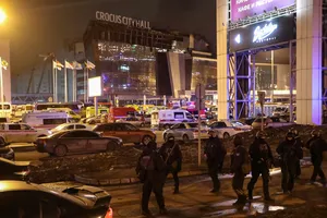 Tấn công khủng bố ở Moscow: Người chết tăng lên 133; Những kẻ khủng bố định trốn sang Ukraine