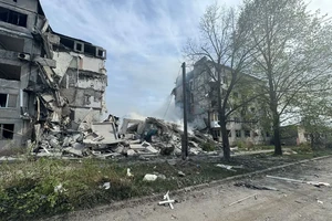 Chiến sự Nga-Ukraine 14-4: Ukraine gặp bất lợi ở miền Đông; Rộ tin Nga sắp tấn công quy mô lớn